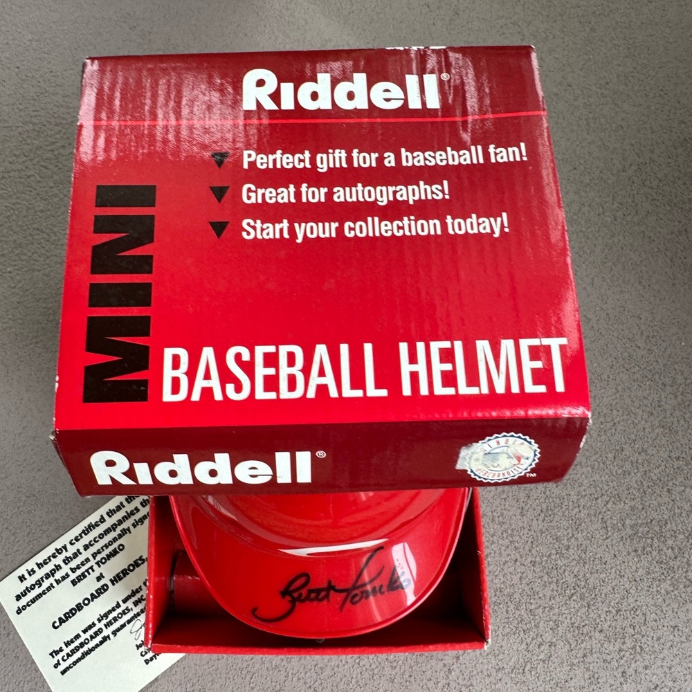 Cincinnati Reds Brett Tomko AUTOGRAPHED Riddell MINI Helmet - Picture 7 of 11